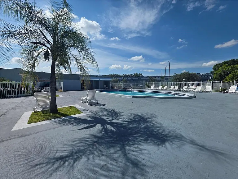 9375 Fontainebleau Blvd #L311 — Photo 8
