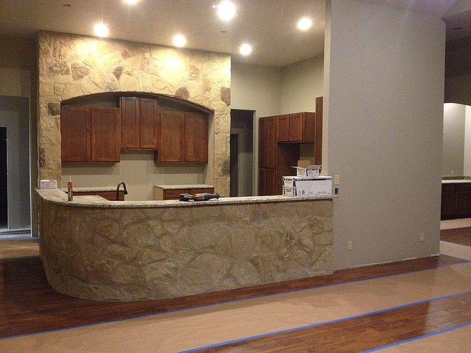 1st image of 220 Heritage View Dr