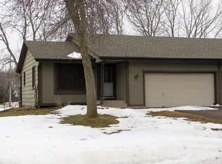 4539 S Hay Lake Rd, Eagan, MN 55123
