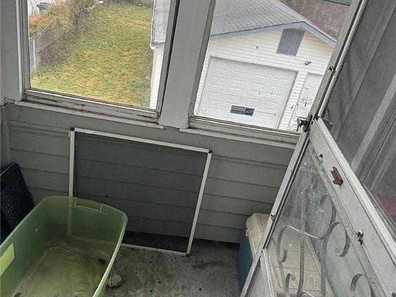 4th image of 12519 Oakfield Ave
