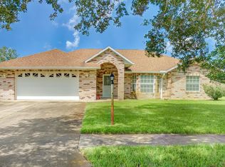 325 Pine Breeze Dr, Edgewater, FL 32141