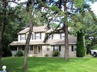 8 Sunset Ct, Medford, NJ 08055