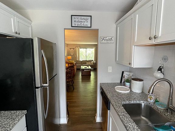 5th image of 1736 S Washington St #1736