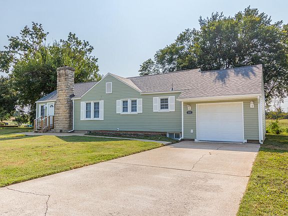 3rd image of 111 Crescent Drive