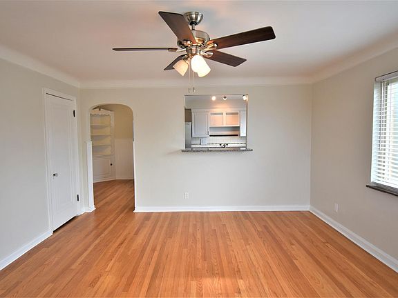 4th image of 3120 Losantiville Ave APT 4