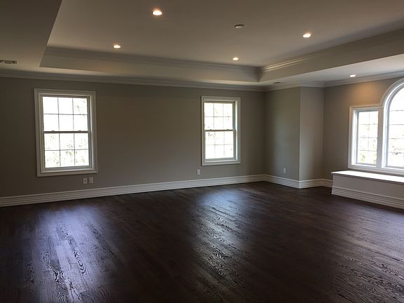 5th image of 2 Sycamore Dr