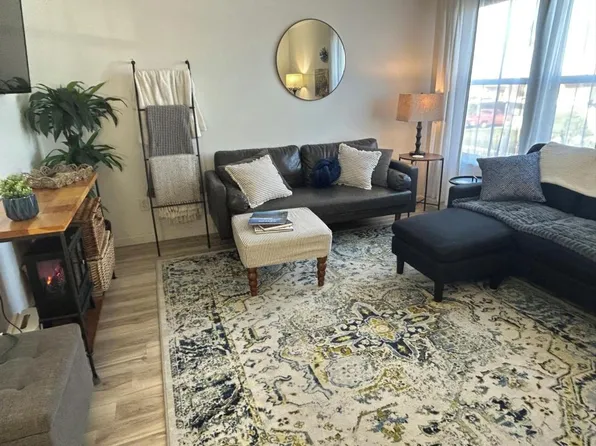 417 W 10th St, Central Pt, OR 97502