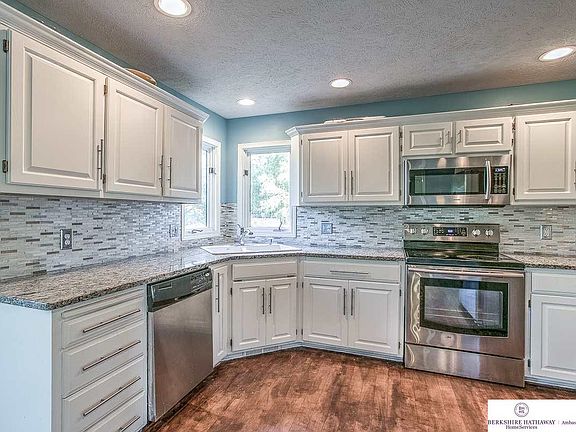 2nd image of 7209 S 158th Avenue Cir