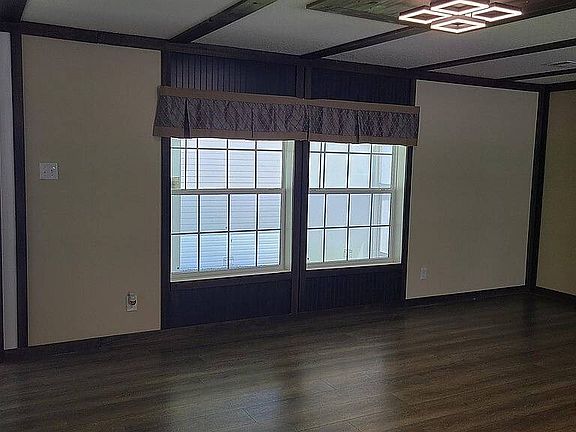 2nd image of 46 Tropic Dr