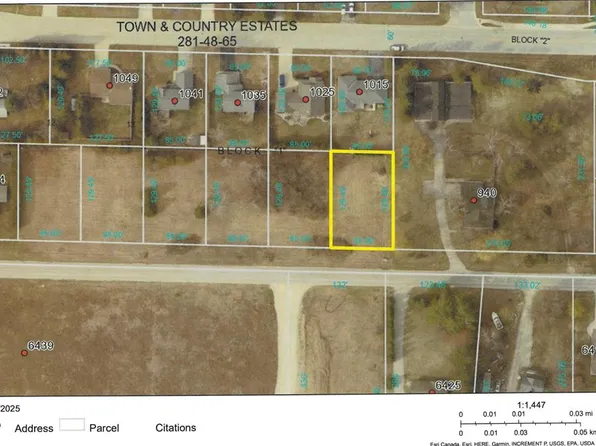 4 Sawyer Dr, Sturgeon Bay, WI 54235