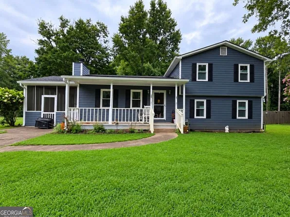 2462 Brown Deer Trl, Acworth, GA 30101