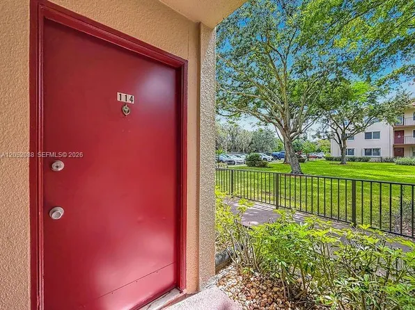13300 SW 1st St APT 114-O, Pembroke Pines, FL 33027