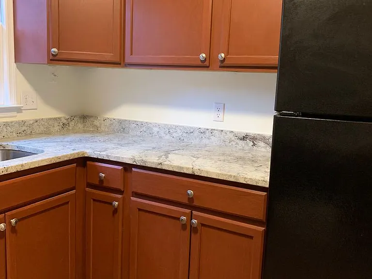 200 Rollingwood Dr — Photo 4