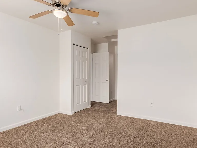 4730 E Craig Rd #32 — Photo 12