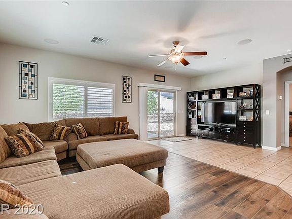 3rd image of 813 Plockton Ave