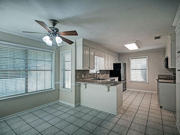 KITCHEN AND EAT IN AREA