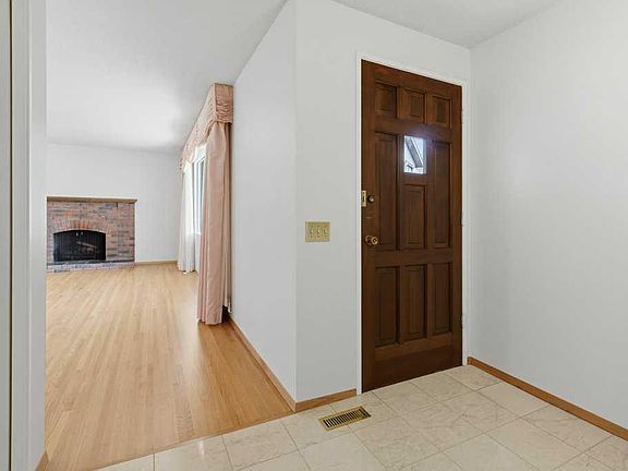 4th image of 1032 SE Cannock Pl SW