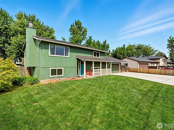 3rd image of 1419 SE Independence Drive