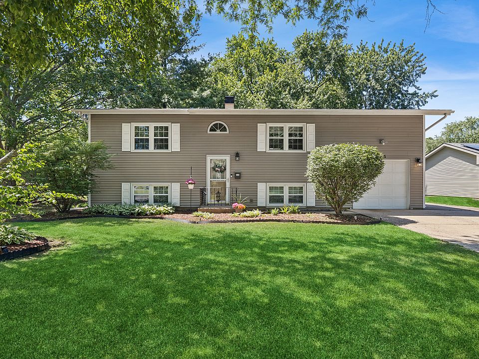 1st image of 725 Wiltshire Ct