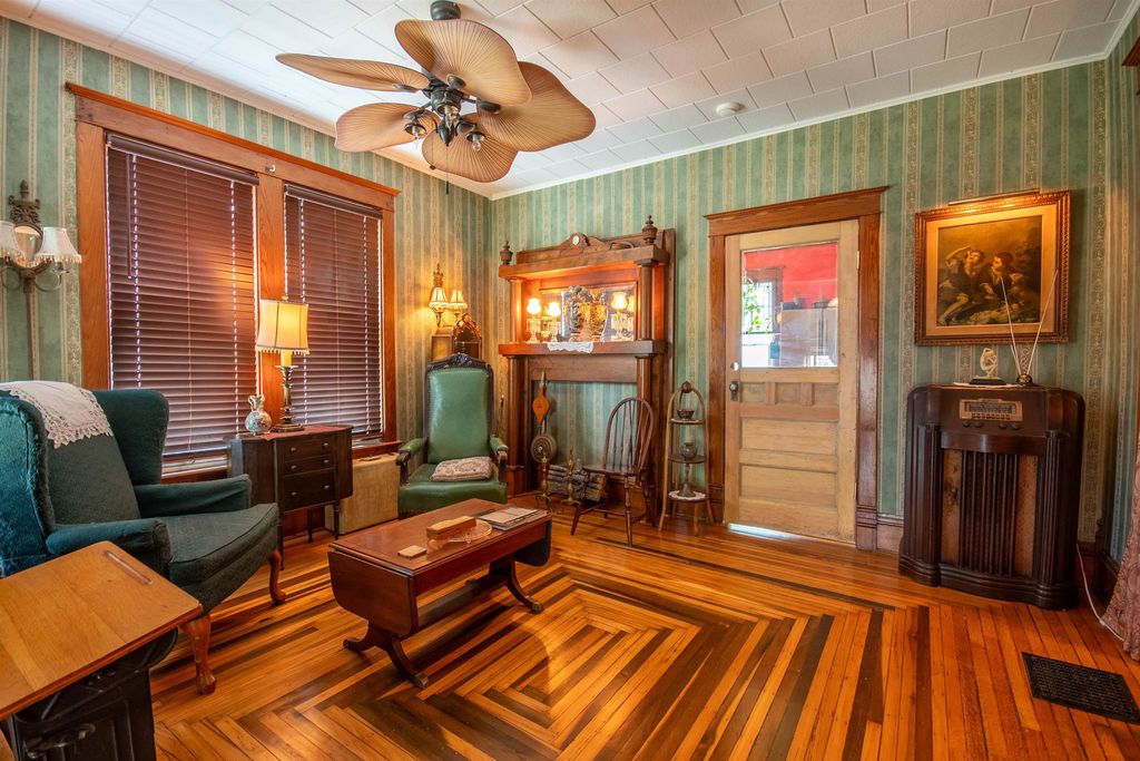400 S 2nd St, Oregon, IL - View 5