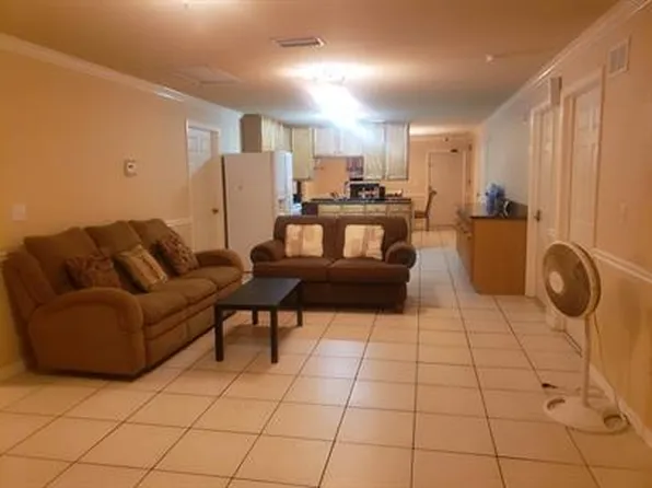 2925 Montclaire Ave, Fort Myers, FL 33901