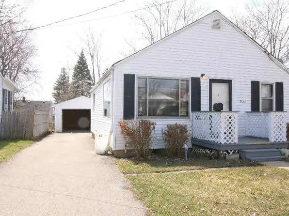 3123 Raskob St, Flint, MI 48504