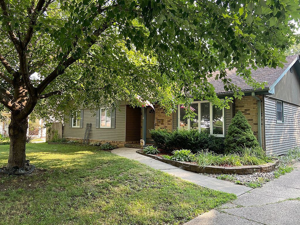 3108 Vine St, West Des Moines, IA 50265 Zillow