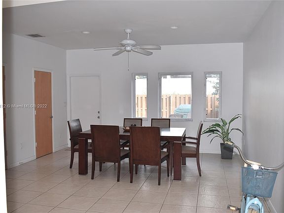 4th image of 726 NE 5th Ave #726