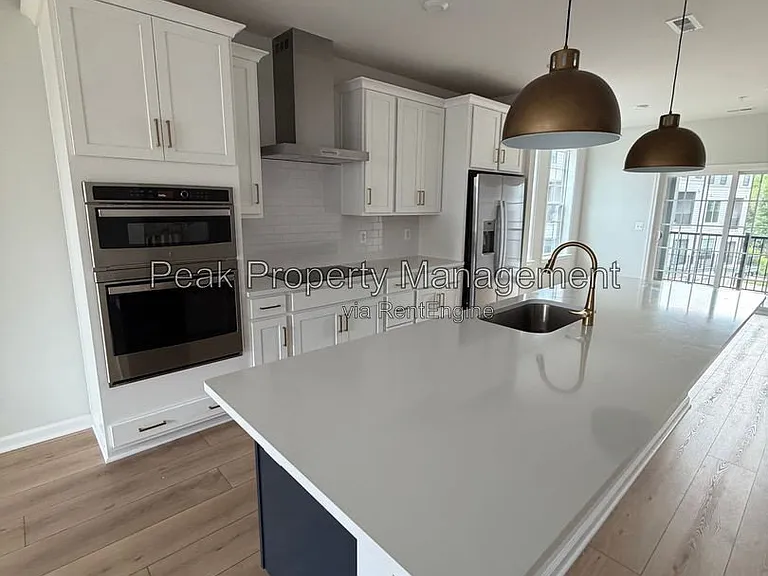 227 Brattice Dr — Photo 10