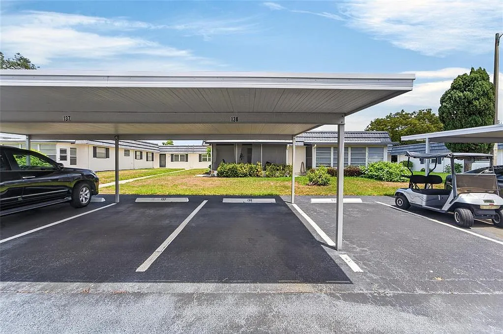 1 bed, 1.5 bath, 1020 sqft, $1,600 — Photo 3