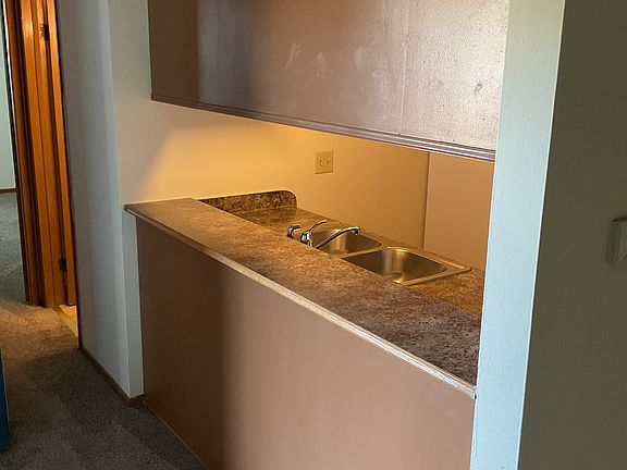 4th image of 7942 S Wildwood Dr #1