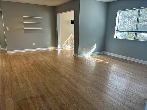 4th image of 1602 Wingate Way