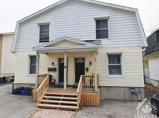 367 Dominion Ave #1, Ottawa, ON K2A 2H1