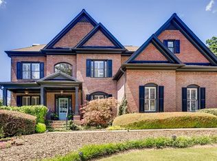 565 Trowbrook Rd, Sandy Springs, GA 30350