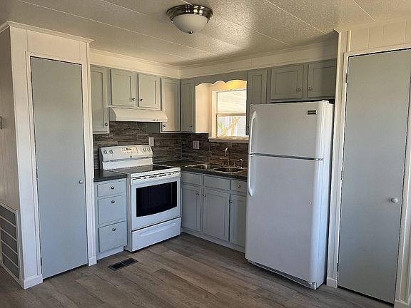 2nd image of 190 Woodland Dr #1105