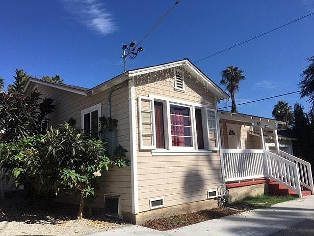 1st image of 319 N Citrus Ave
