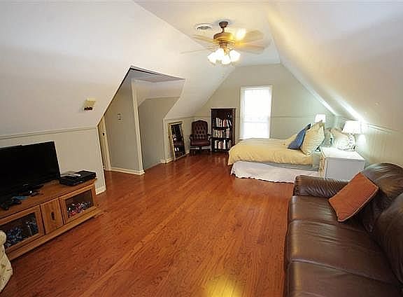 5th image of 2844 Honey Tree Dr
