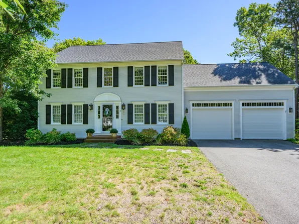 6 Nimble Hill Drive, Yarmouth Port, MA 02675