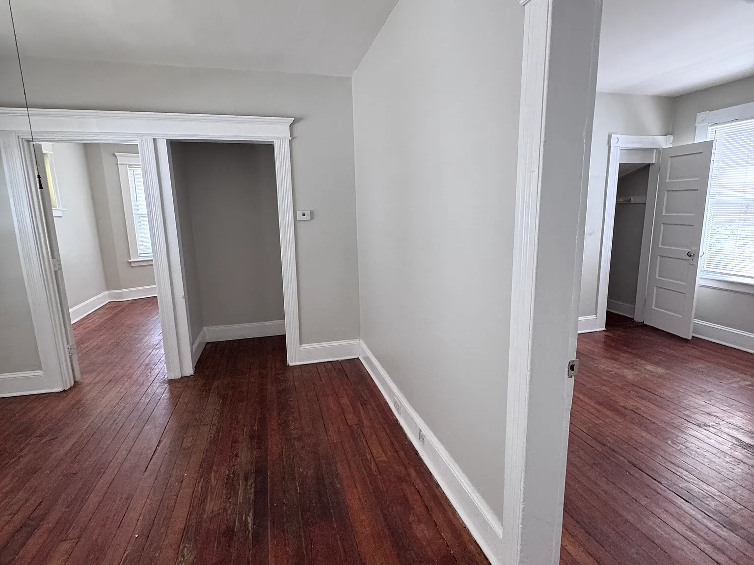 3 bed, 1200 sqft, $1,925 — Photo 2