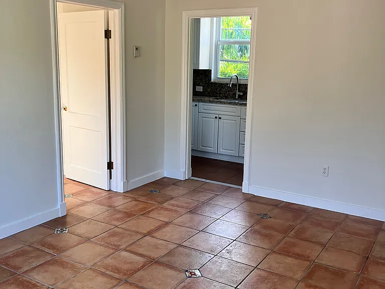 829 Obispo Ave #2 — Photo 7