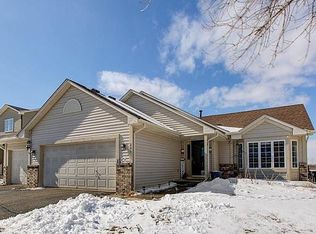 206 Butternut Cir, Carver, MN 55315