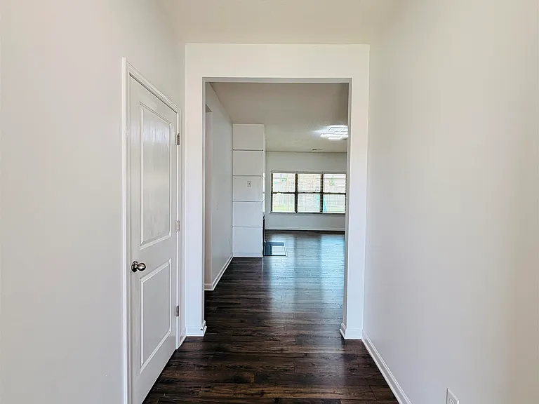 280 Lilly Dr — Photo 4