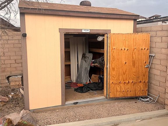 5th image of 301 Lakeview Dr