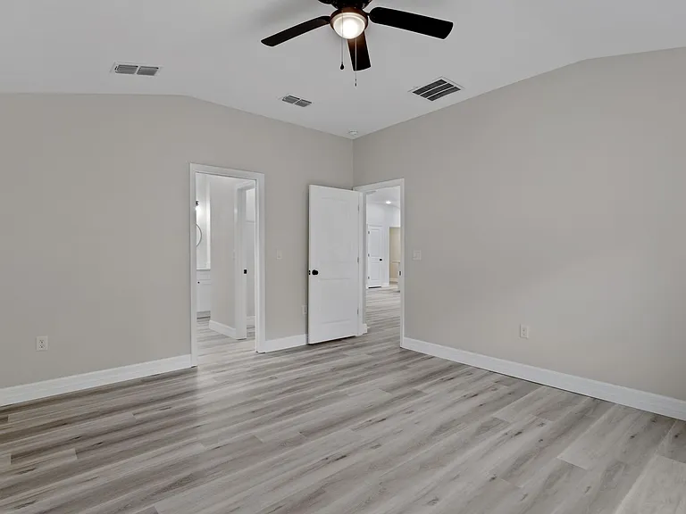 4865 E Princeton Ln — Photo 11