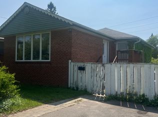 114 Dewey Dr #E04, Toronto, ON M1R 3K9