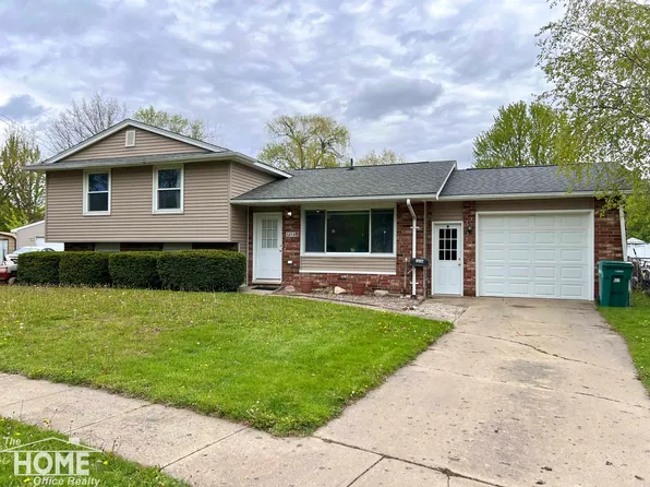 1316 Huntington Dr, Owosso, MI 48867