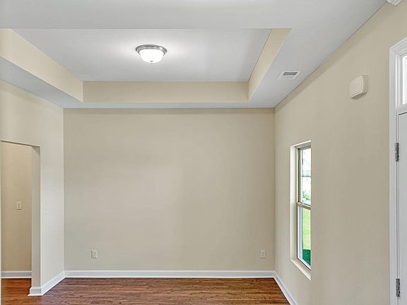 7996 Swansong Circle-03 Compressed