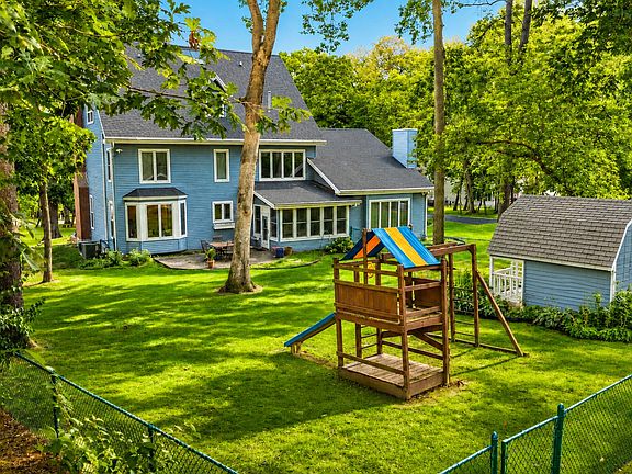 4th image of 1677 Barberry Cir