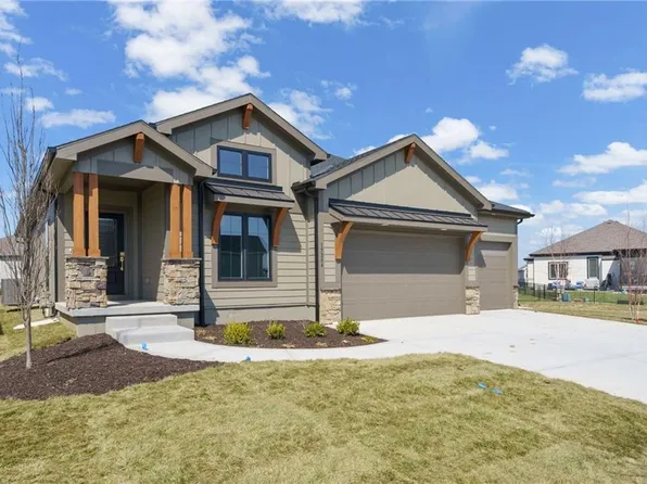 15284 W 173rd Ter, Olathe, KS 66062