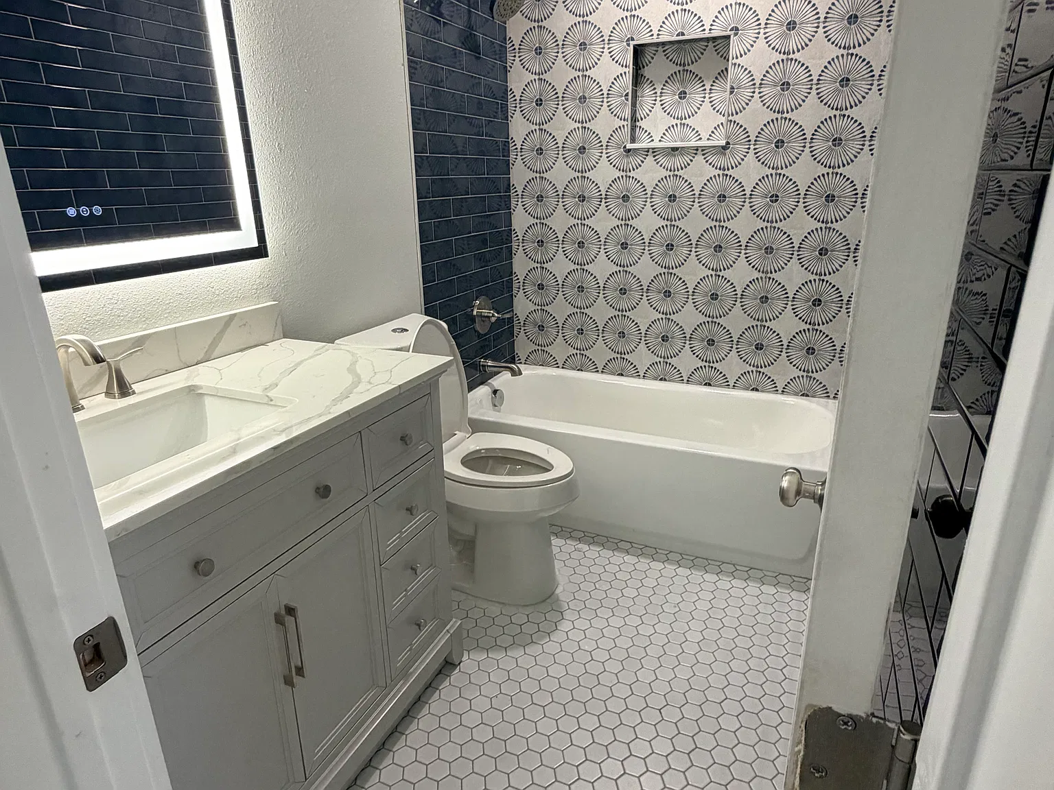 4 bed, 2000 sqft, $5,200 — Photo 4